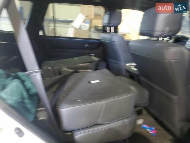 Белый Тойота Секвойя, объемом двигателя 0 л и пробегом 28 тыс. км за 90000 $, фото 9 на Automoto.ua