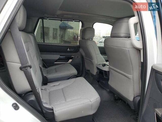 Белый Тойота Секвойя, объемом двигателя 3.4 л и пробегом 5 тыс. км за 96000 $, фото 10 на Automoto.ua