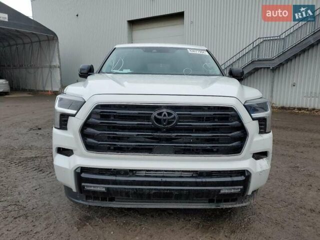 Белый Тойота Секвойя, объемом двигателя 3.4 л и пробегом 5 тыс. км за 96000 $, фото 4 на Automoto.ua