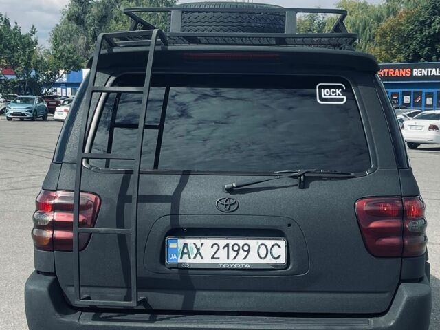 Черный Тойота Секвойя, объемом двигателя 4.7 л и пробегом 486 тыс. км за 10952 $, фото 5 на Automoto.ua