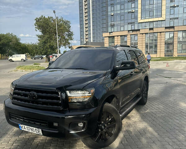 Черный Тойота Секвойя, объемом двигателя 5.7 л и пробегом 211 тыс. км за 22500 $, фото 1 на Automoto.ua