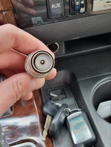 Черный Тойота Секвойя, объемом двигателя 5.7 л и пробегом 263 тыс. км за 22999 $, фото 35 на Automoto.ua