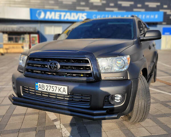Черный Тойота Секвойя, объемом двигателя 5.6 л и пробегом 250 тыс. км за 32999 $, фото 46 на Automoto.ua