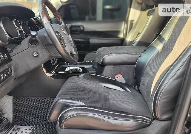 Черный Тойота Секвойя, объемом двигателя 5.6 л и пробегом 250 тыс. км за 32999 $, фото 53 на Automoto.ua