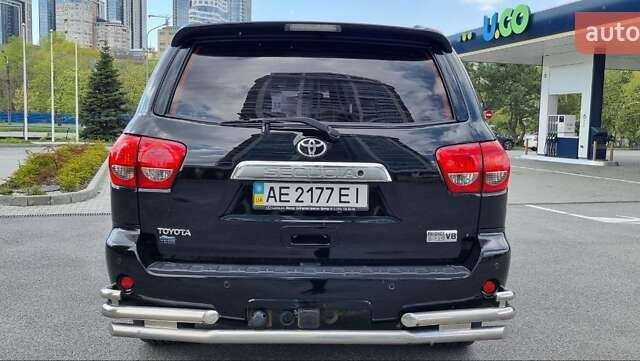 Черный Тойота Секвойя, объемом двигателя 5.7 л и пробегом 263 тыс. км за 22999 $, фото 4 на Automoto.ua