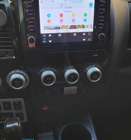 Черный Тойота Секвойя, объемом двигателя 5.6 л и пробегом 250 тыс. км за 32999 $, фото 78 на Automoto.ua