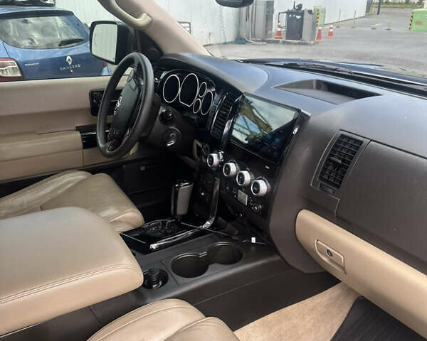 Черный Тойота Секвойя, объемом двигателя 5.7 л и пробегом 211 тыс. км за 22500 $, фото 30 на Automoto.ua