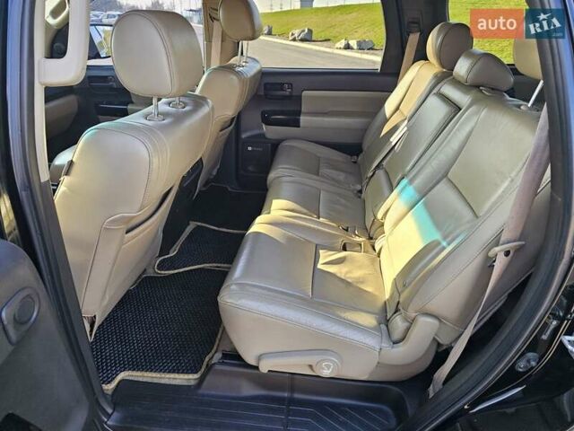 Чорний Тойота Секвойя, об'ємом двигуна 5.66 л та пробігом 310 тис. км за 21500 $, фото 10 на Automoto.ua