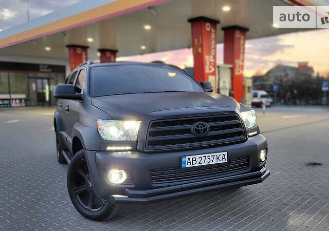 Черный Тойота Секвойя, объемом двигателя 5.6 л и пробегом 250 тыс. км за 32999 $, фото 14 на Automoto.ua