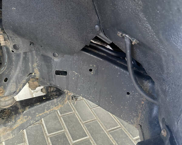 Черный Тойота Секвойя, объемом двигателя 5.7 л и пробегом 211 тыс. км за 22500 $, фото 42 на Automoto.ua