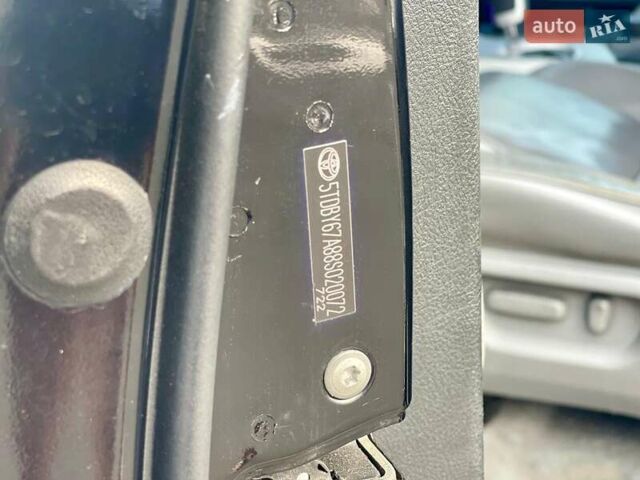 Чорний Тойота Секвойя, об'ємом двигуна 5.66 л та пробігом 224 тис. км за 22500 $, фото 13 на Automoto.ua