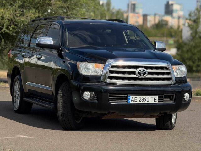 Черный Тойота Секвойя, объемом двигателя 5.7 л и пробегом 182 тыс. км за 17500 $, фото 3 на Automoto.ua