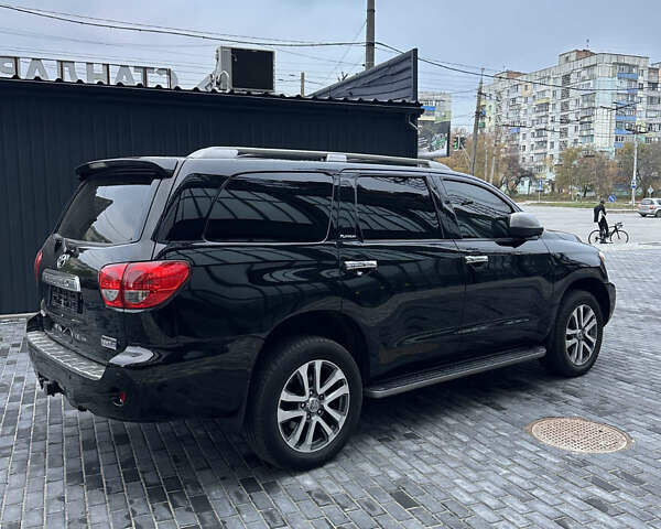 Черный Тойота Секвойя, объемом двигателя 5.66 л и пробегом 170 тыс. км за 26000 $, фото 3 на Automoto.ua