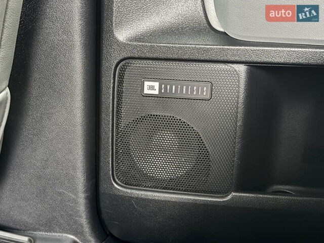 Черный Тойота Секвойя, объемом двигателя 5.66 л и пробегом 241 тыс. км за 23000 $, фото 35 на Automoto.ua