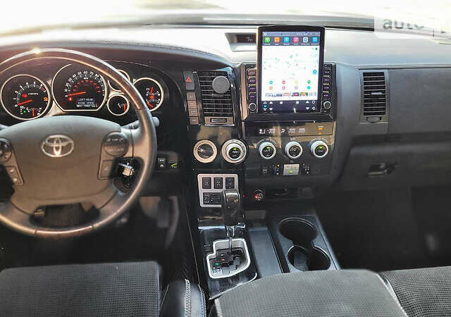 Черный Тойота Секвойя, объемом двигателя 5.6 л и пробегом 250 тыс. км за 32999 $, фото 65 на Automoto.ua