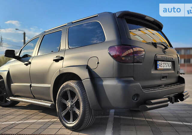 Черный Тойота Секвойя, объемом двигателя 5.6 л и пробегом 250 тыс. км за 32999 $, фото 49 на Automoto.ua