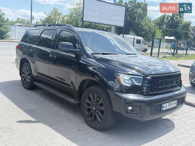 Черный Тойота Секвойя, объемом двигателя 5.7 л и пробегом 200 тыс. км за 21000 $, фото 2 на Automoto.ua