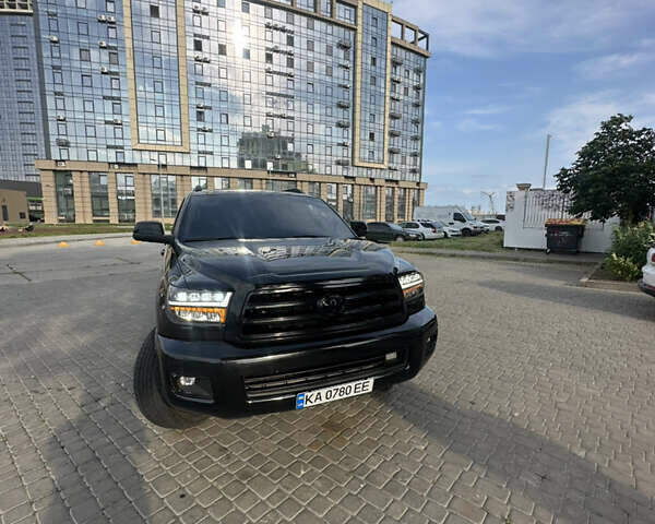 Черный Тойота Секвойя, объемом двигателя 5.7 л и пробегом 211 тыс. км за 22500 $, фото 24 на Automoto.ua