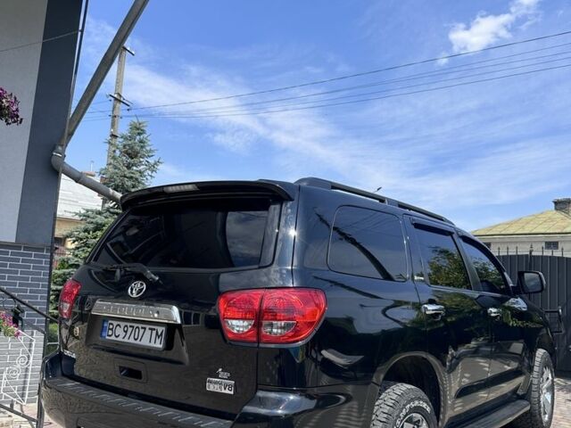 Черный Тойота Секвойя, объемом двигателя 5.7 л и пробегом 200 тыс. км за 22500 $, фото 4 на Automoto.ua