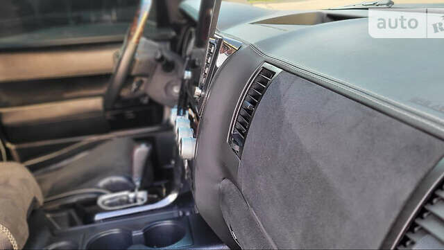 Черный Тойота Секвойя, объемом двигателя 5.6 л и пробегом 250 тыс. км за 32999 $, фото 75 на Automoto.ua