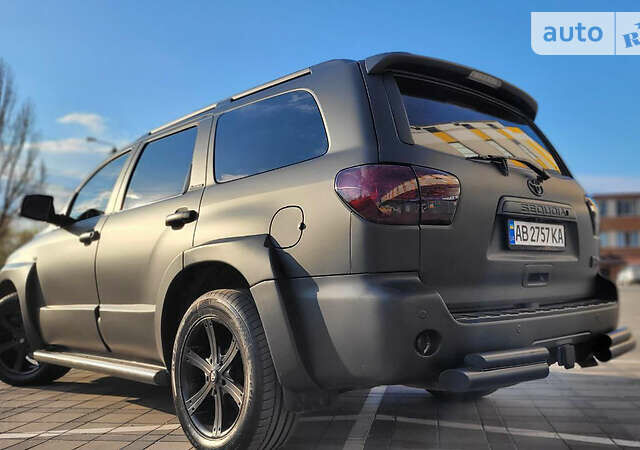 Черный Тойота Секвойя, объемом двигателя 5.6 л и пробегом 250 тыс. км за 32999 $, фото 52 на Automoto.ua