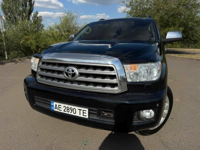 Черный Тойота Секвойя, объемом двигателя 5.7 л и пробегом 182 тыс. км за 17500 $, фото 7 на Automoto.ua