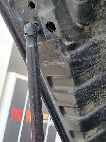 Черный Тойота Секвойя, объемом двигателя 5.7 л и пробегом 263 тыс. км за 22999 $, фото 23 на Automoto.ua