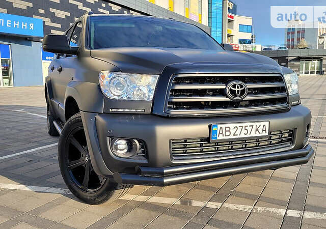 Черный Тойота Секвойя, объемом двигателя 5.6 л и пробегом 250 тыс. км за 32999 $, фото 5 на Automoto.ua