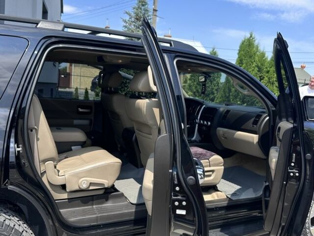 Черный Тойота Секвойя, объемом двигателя 5.7 л и пробегом 200 тыс. км за 22500 $, фото 6 на Automoto.ua