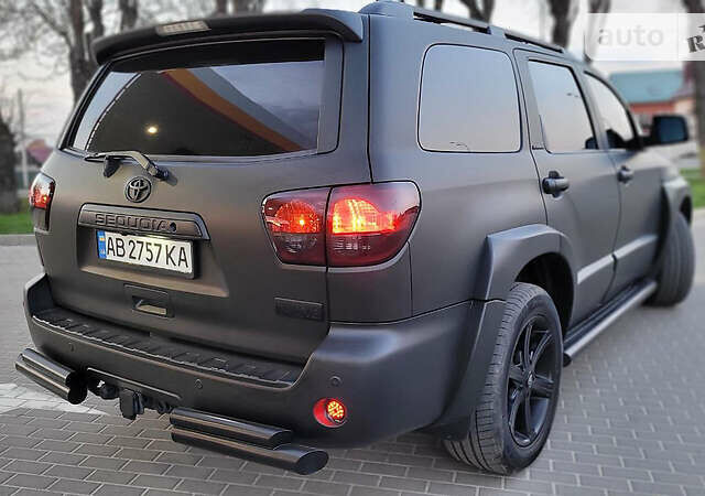 Черный Тойота Секвойя, объемом двигателя 5.6 л и пробегом 250 тыс. км за 32999 $, фото 33 на Automoto.ua