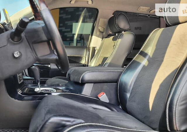 Черный Тойота Секвойя, объемом двигателя 5.6 л и пробегом 250 тыс. км за 32999 $, фото 55 на Automoto.ua