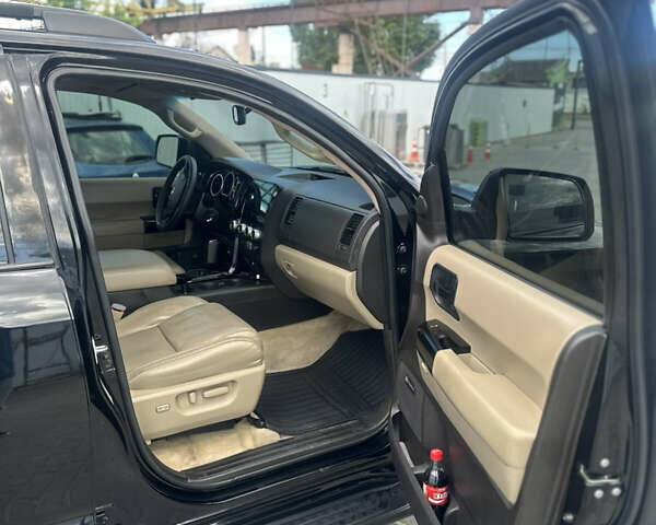 Черный Тойота Секвойя, объемом двигателя 5.7 л и пробегом 211 тыс. км за 22500 $, фото 29 на Automoto.ua