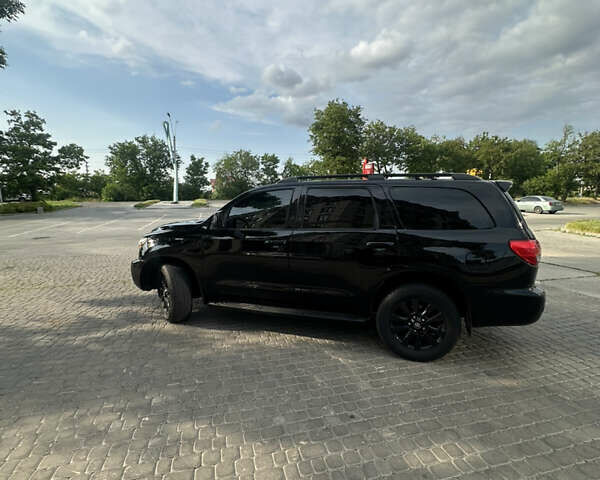 Черный Тойота Секвойя, объемом двигателя 5.7 л и пробегом 211 тыс. км за 22500 $, фото 9 на Automoto.ua
