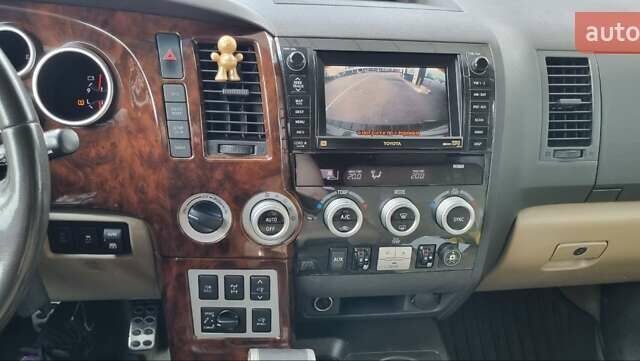 Черный Тойота Секвойя, объемом двигателя 5.7 л и пробегом 263 тыс. км за 22999 $, фото 27 на Automoto.ua