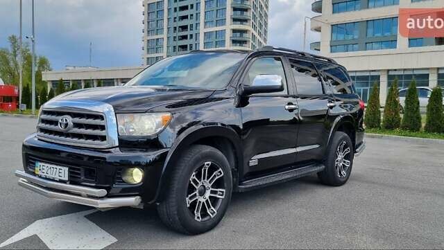 Черный Тойота Секвойя, объемом двигателя 5.7 л и пробегом 263 тыс. км за 22999 $, фото 1 на Automoto.ua