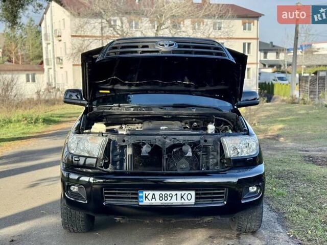 Черный Тойота Секвойя, объемом двигателя 4.6 л и пробегом 275 тыс. км за 21499 $, фото 7 на Automoto.ua