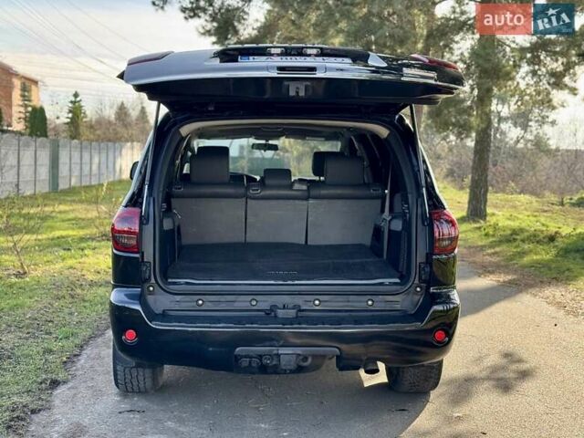 Черный Тойота Секвойя, объемом двигателя 4.6 л и пробегом 275 тыс. км за 21499 $, фото 8 на Automoto.ua