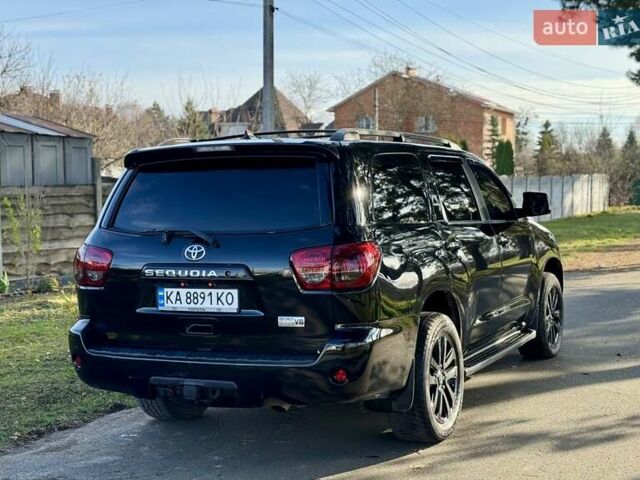 Черный Тойота Секвойя, объемом двигателя 4.6 л и пробегом 275 тыс. км за 21499 $, фото 4 на Automoto.ua