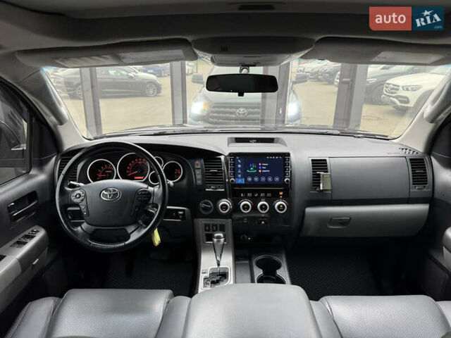 Чорний Тойота Секвойя, об'ємом двигуна 4.6 л та пробігом 270 тис. км за 21900 $, фото 9 на Automoto.ua