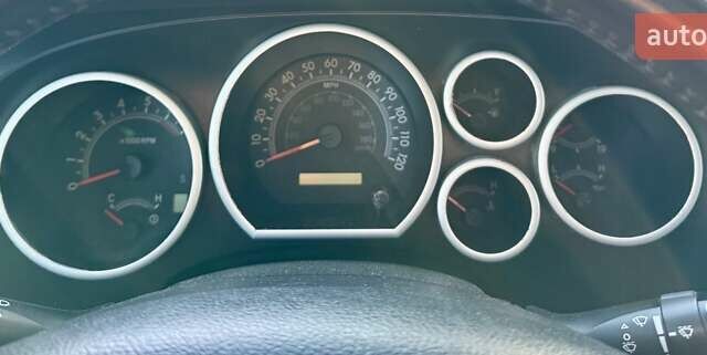 Черный Тойота Секвойя, объемом двигателя 4.6 л и пробегом 275 тыс. км за 21499 $, фото 21 на Automoto.ua