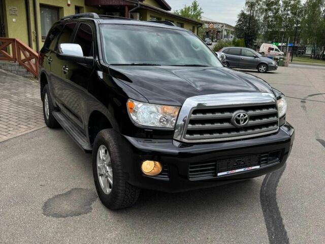 Черный Тойота Секвойя, объемом двигателя 0 л и пробегом 64 тыс. км за 26627 $, фото 2 на Automoto.ua