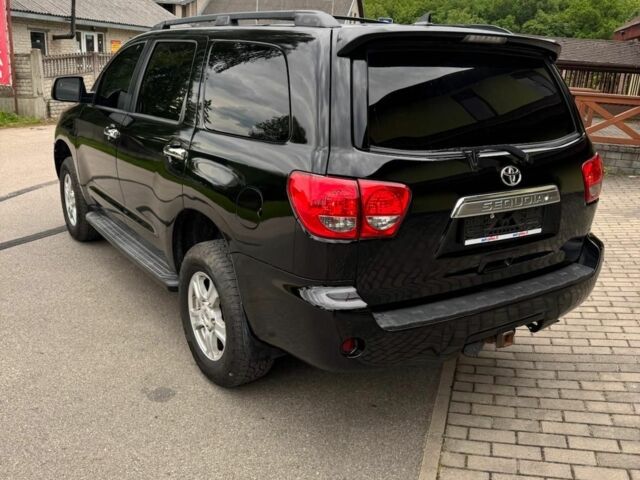Черный Тойота Секвойя, объемом двигателя 0 л и пробегом 64 тыс. км за 26627 $, фото 5 на Automoto.ua