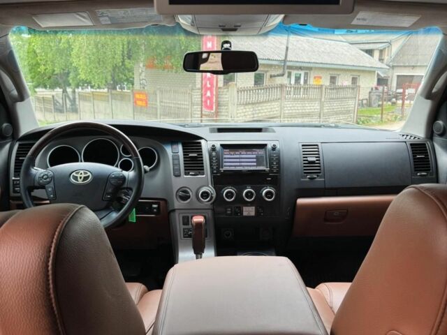 Черный Тойота Секвойя, объемом двигателя 0 л и пробегом 64 тыс. км за 26627 $, фото 11 на Automoto.ua