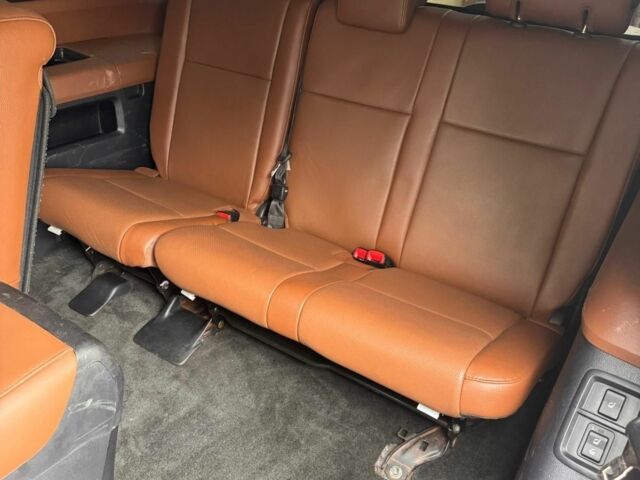 Черный Тойота Секвойя, объемом двигателя 0 л и пробегом 64 тыс. км за 26627 $, фото 7 на Automoto.ua