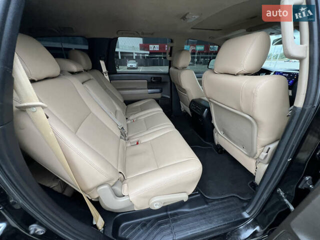 Чорний Тойота Секвойя, об'ємом двигуна 5.7 л та пробігом 125 тис. км за 29500 $, фото 27 на Automoto.ua