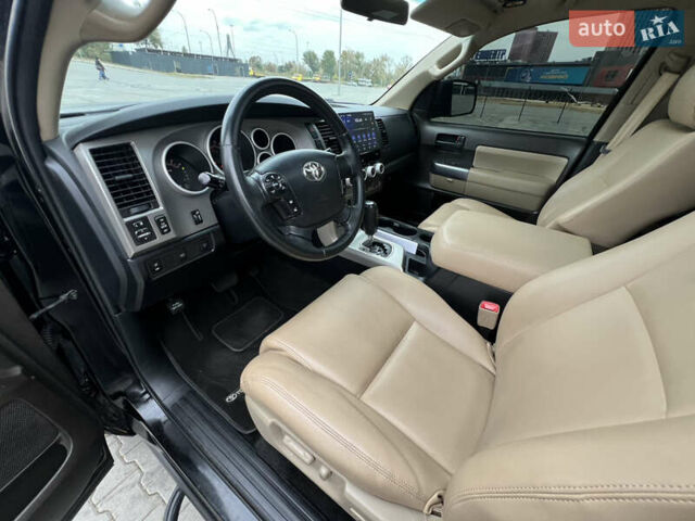 Чорний Тойота Секвойя, об'ємом двигуна 5.7 л та пробігом 125 тис. км за 29500 $, фото 34 на Automoto.ua
