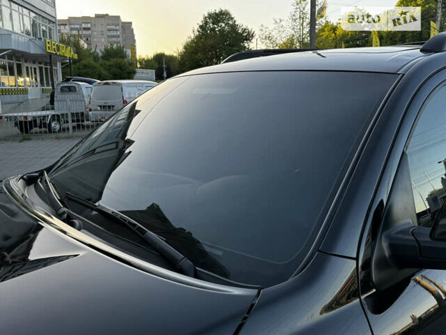 Черный Тойота Секвойя, объемом двигателя 5.7 л и пробегом 257 тыс. км за 27333 $, фото 7 на Automoto.ua
