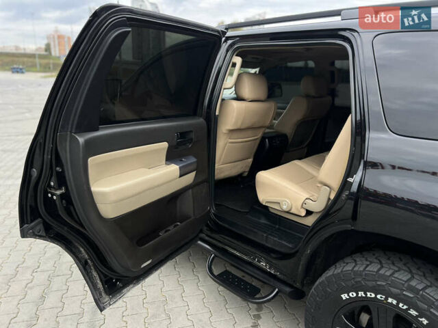 Чорний Тойота Секвойя, об'ємом двигуна 5.7 л та пробігом 125 тис. км за 29500 $, фото 19 на Automoto.ua