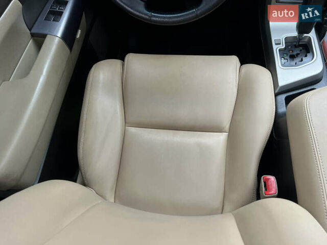 Чорний Тойота Секвойя, об'ємом двигуна 5.7 л та пробігом 125 тис. км за 29500 $, фото 41 на Automoto.ua