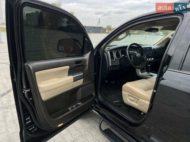 Чорний Тойота Секвойя, об'ємом двигуна 5.7 л та пробігом 125 тис. км за 29500 $, фото 30 на Automoto.ua